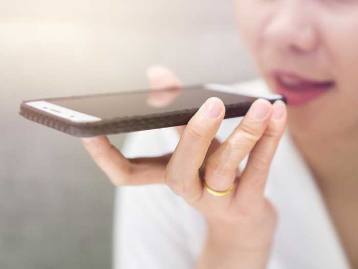 News I 担心发错语音而尴尬！教你一招WhatsApp 预听语音信息方法！ 更多热点 图1张
