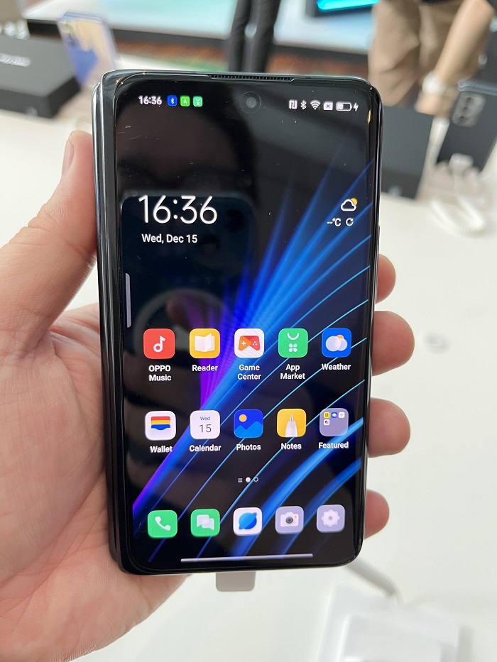 手机 I OPPO首款折叠机登场！7.1寸大屏、自研铰链和50MP主摄！ 更多热点 图1张