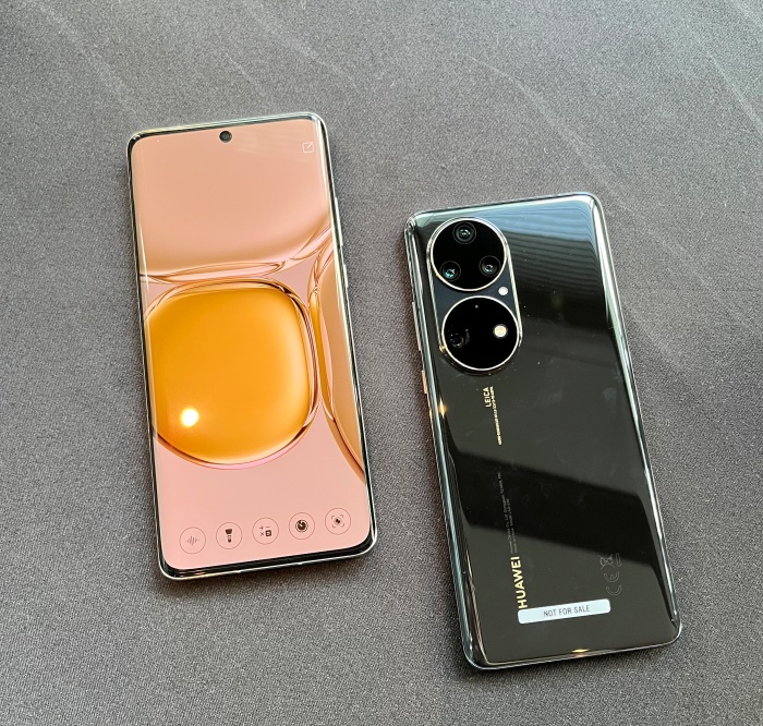 手机 I HUAWEI P50 Pocket正式亮相！6.9寸屏幕+40MP主摄，还有智能防晒检测！ 更多热点 图10张