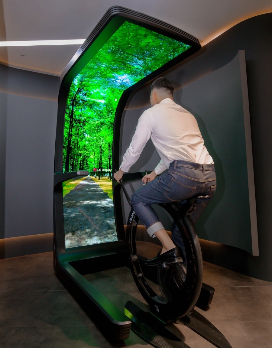 LG 发表多款曲面 OLED 萤幕应用概念，将会在 2022 年 CES 上抢先登场 数码科技 图3张