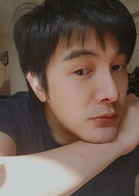 2年没回马！谢佳见表姐离世“突然昏倒就走了” 娱乐资讯 图1张
