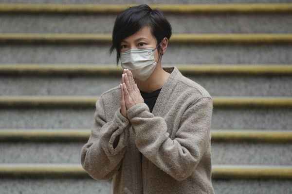 何韵诗被捕36小时后获保释！ 想起师父梅艳芳...感性：歌仍要唱下去 娱乐资讯 图1张