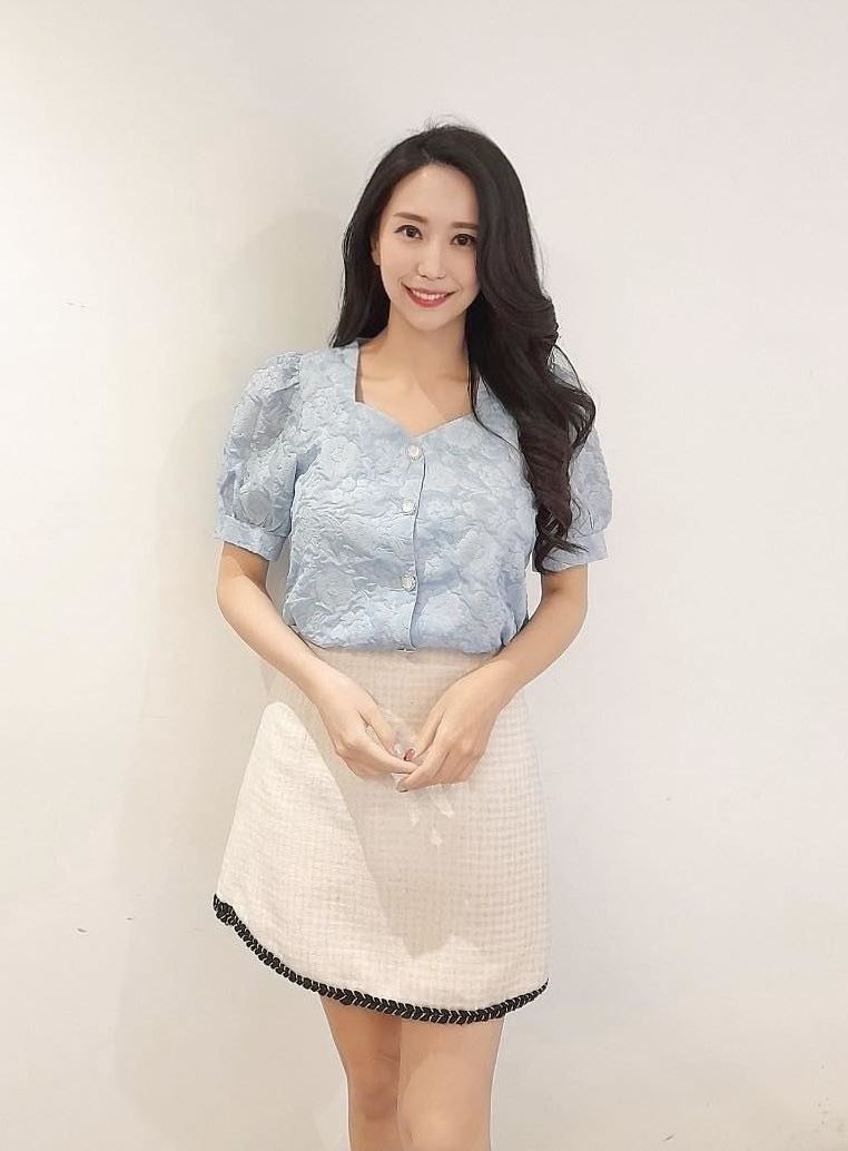 美女主播疯《华灯初上》化名毓子留“半屏山”网笑：入错行 时尚资讯 图1张