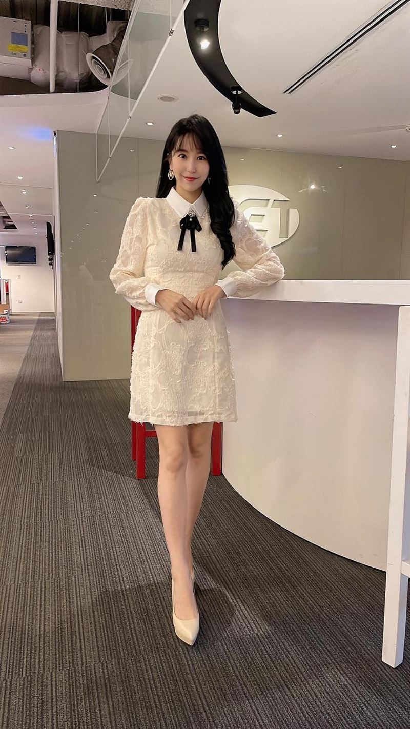 美女主播疯《华灯初上》化名毓子留“半屏山”网笑：入错行 时尚资讯 图2张