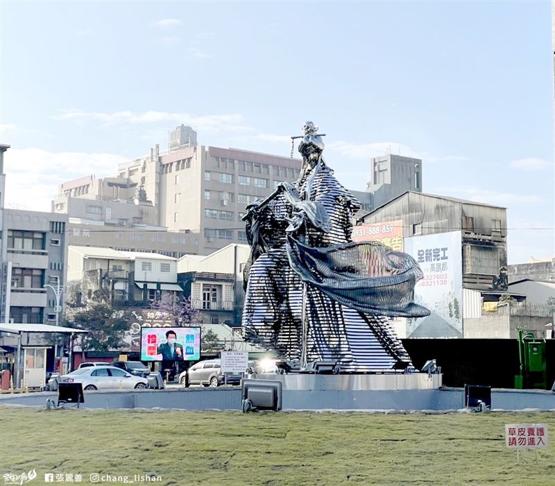 “素还真”变超大！云林虎尾千万新地标曝光　它变钢铁人 时尚资讯 图1张
