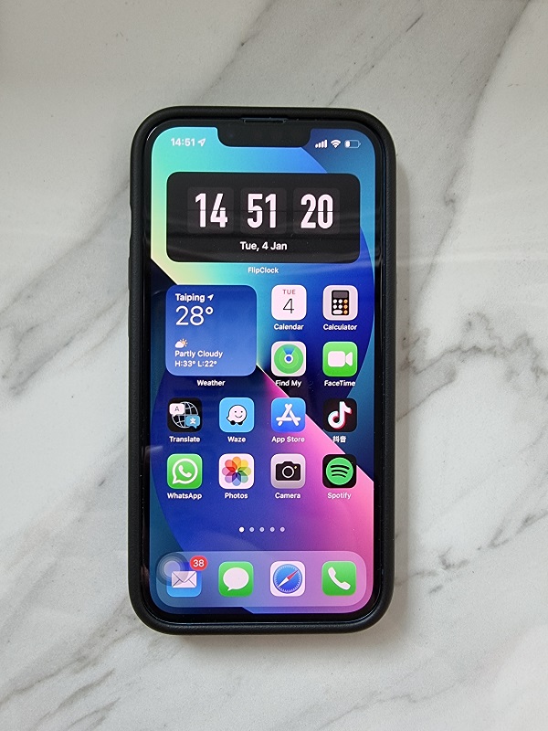 Tips I iPhone桌面时钟很特别！教你5个步骤设置翻页时钟！ 更多热点 图8张