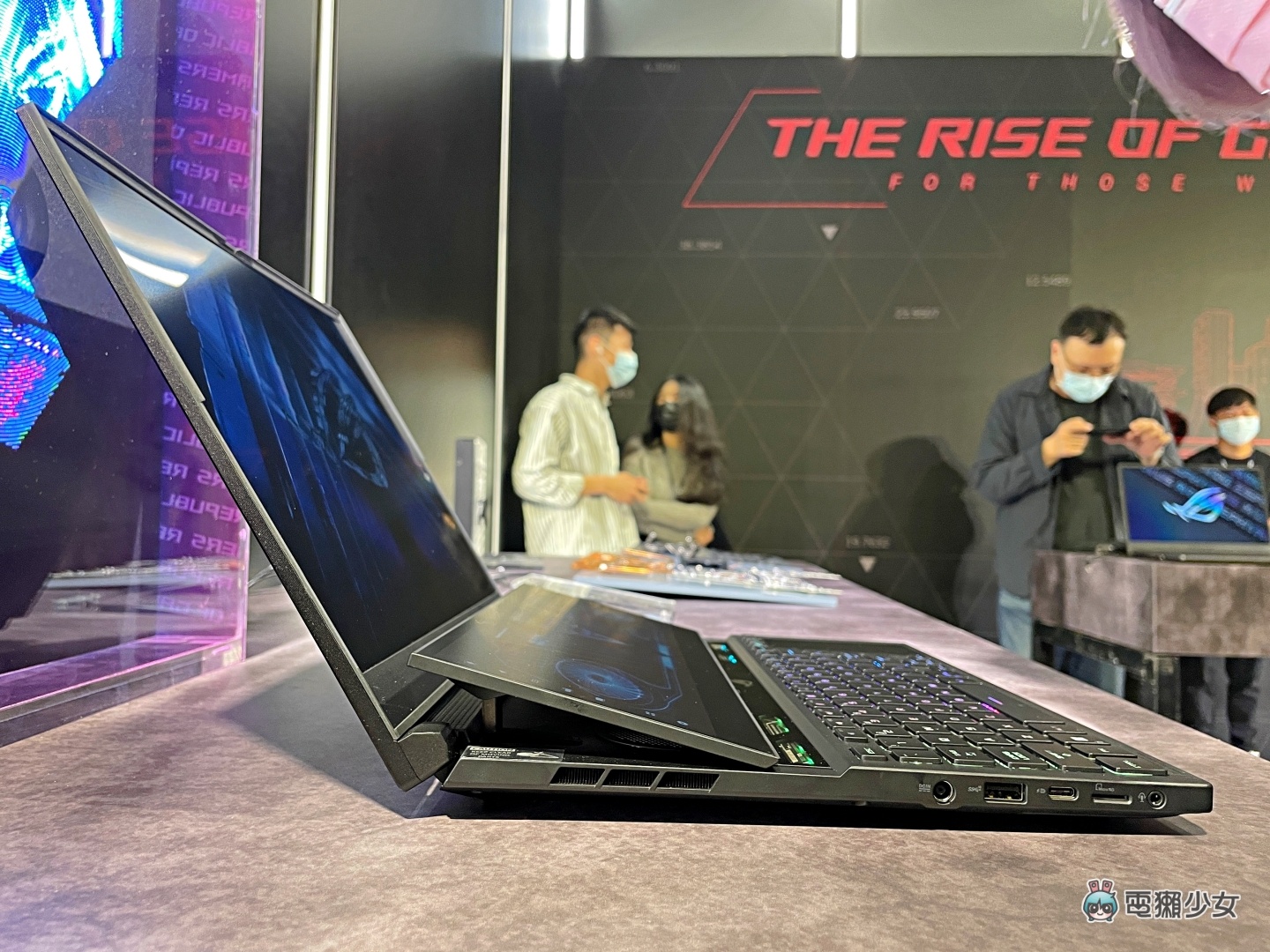 华硕首款 ROG Flow Z13 电竞平板亮相！多款电竞笔电也都一并于 CES 展上现身 数码科技 图3张