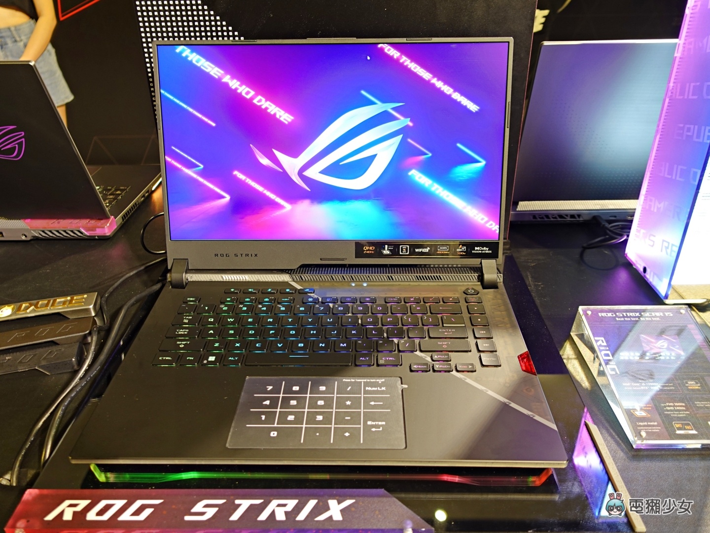华硕首款 ROG Flow Z13 电竞平板亮相！多款电竞笔电也都一并于 CES 展上现身 数码科技 图15张