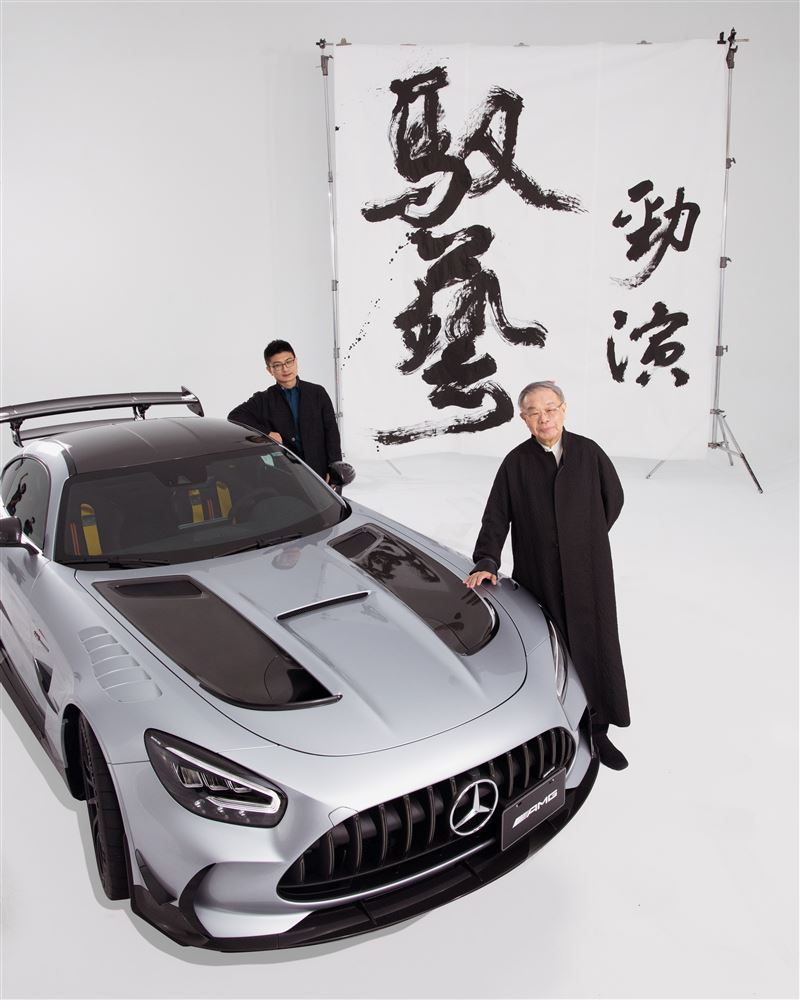 每日一字书法家张炳煌为这款豪华车系豪迈挥豪　竟然变这样 时尚资讯 图6张