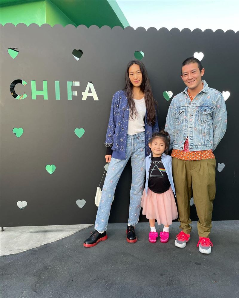 陈冠希老婆性感半裸！秀超模体态网晕“我的最爱”留言甜爆 时尚资讯 图1张