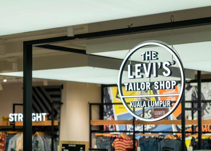 News｜Levi‘s 客制化服务再升级，全马首个数码打印bar还能这么玩！ 更多热点 图4张