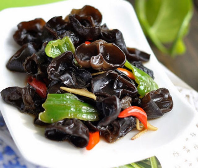 Tips I 关节行动时咔咔声，赶紧把这4种营养素补上避免退化！ 更多热点 图2张