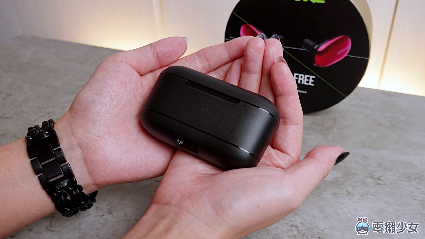 开箱｜SHURE AONIC FREE 真无线蓝牙耳机，拥有出众好音质和顶尖物理降噪！ 数码科技 图2张