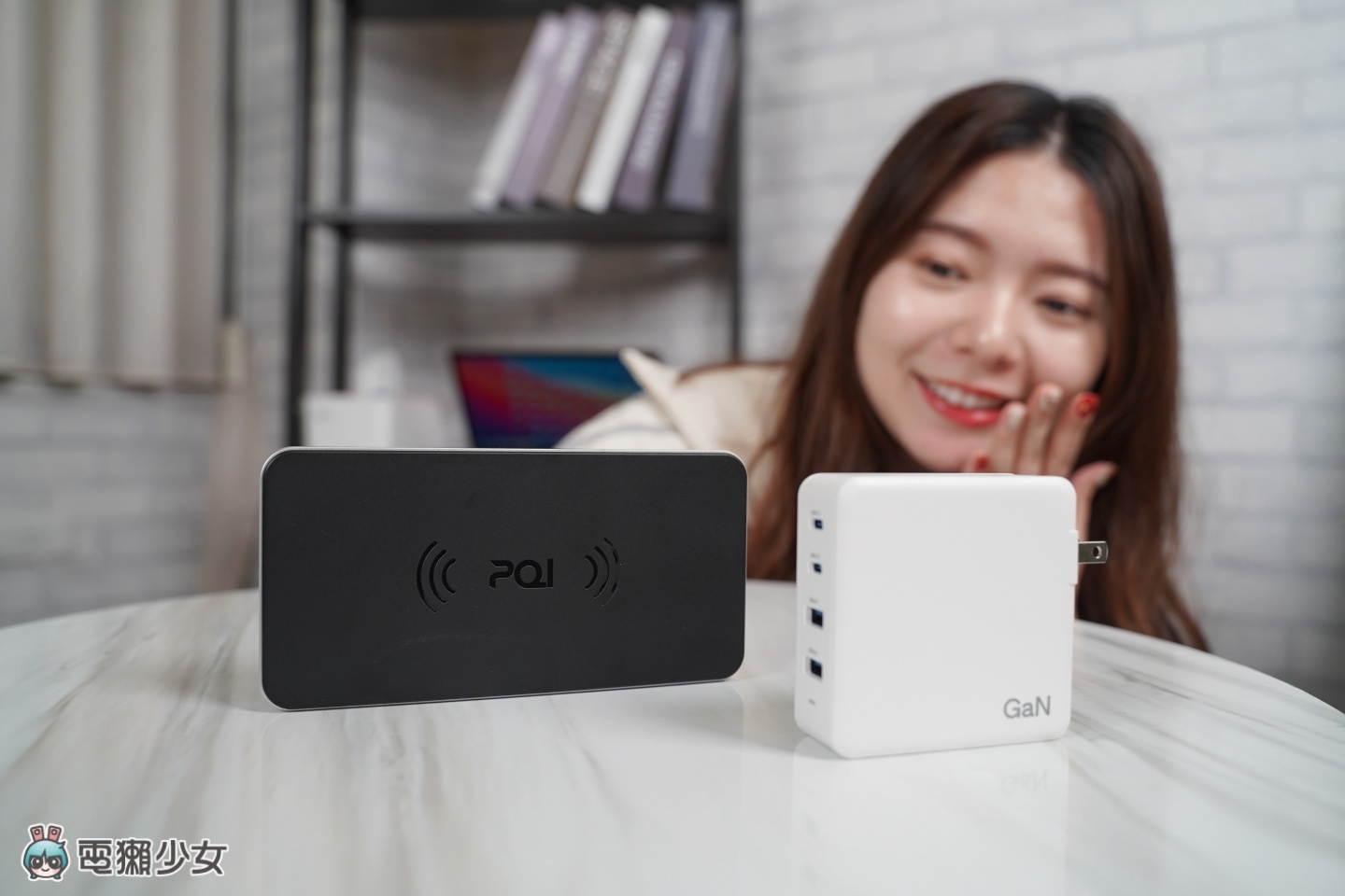 给你满满电力！pqi 的‘ WPB10 ’移动电源可无线充电 还有旅行必备四孔的 100Ｗ 充电头 数码科技 图1张