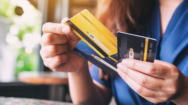 Tips I Maybank卡逾期不能到银行换卡？教你两个方法轻松更换Debit卡！ 更多热点 图1张