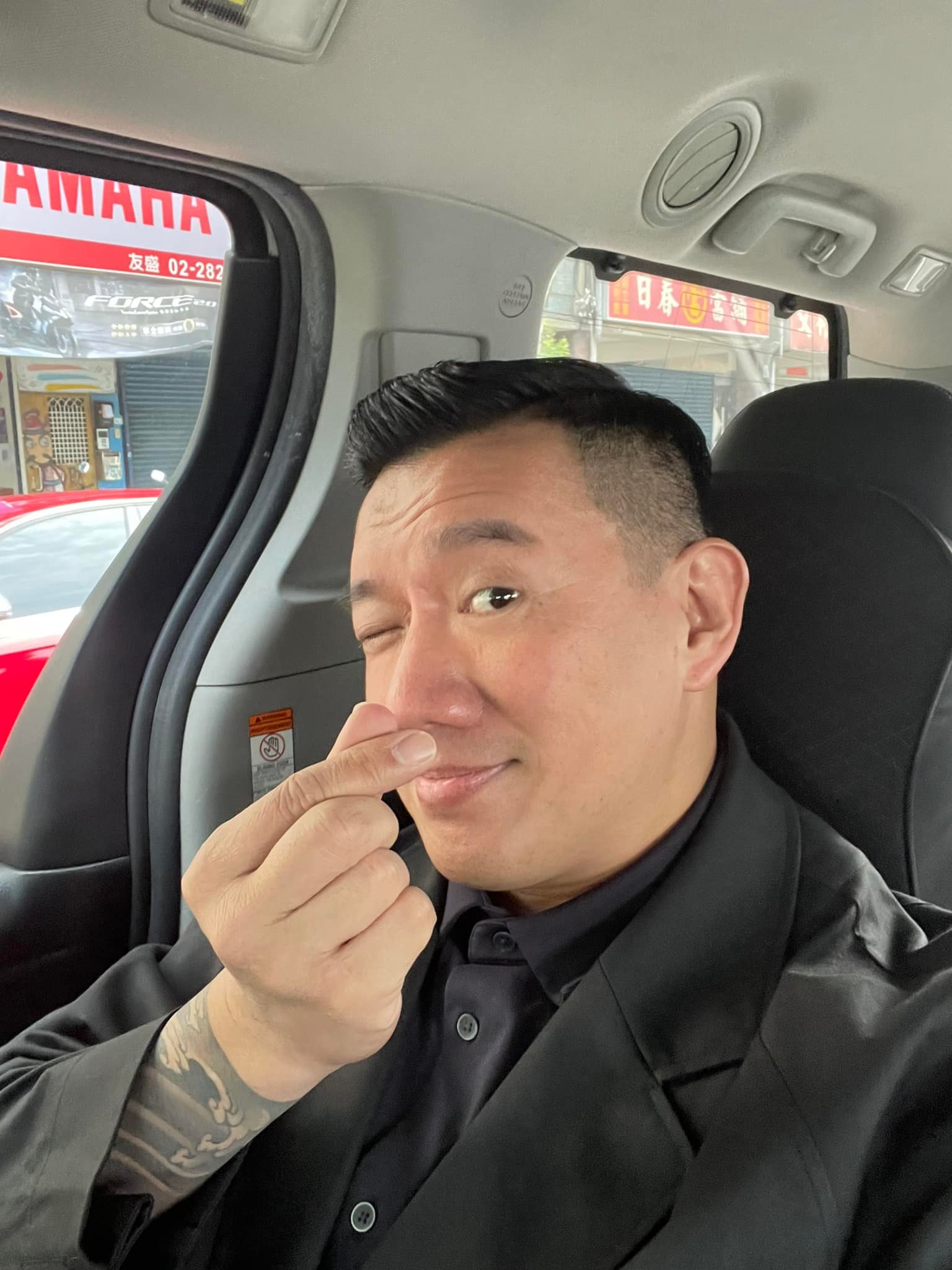 继炮轰大湾仔“跪舔马来西亚”后...杜汶泽再点名陈小春、余文乐！ 怒骂：甘愿当狗 娱乐资讯 图1张