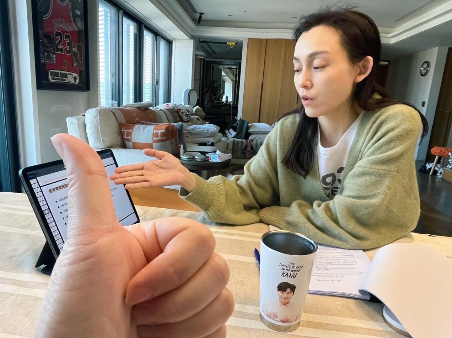 范玮琪晒硕士口试练习照！ 被网酸“需要重读哈佛大学吗”...正面回怼了 娱乐资讯 图1张