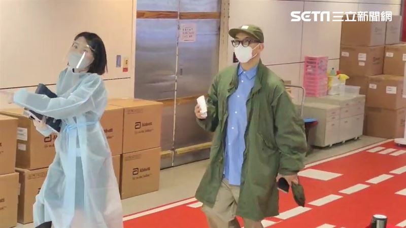 具俊晔造型受热议：超潮穿搭“大神教科书等级”网全跪了！ 时尚资讯 图1张