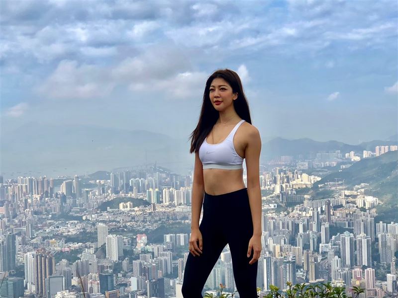 独家／遭黄镫辉袭胸爆红！名模陈育涵曝垫太厚“没感觉” 时尚资讯 图3张
