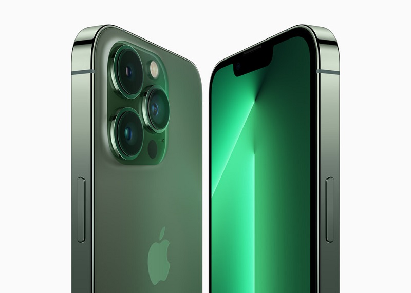 News I iPhone13 Pro苍岭绿色真机图曝光！果粉：“为何和我想象中的不一样？ 更多热点 图1张