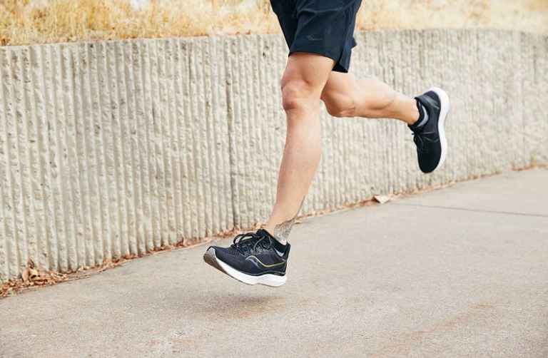 News I Project Love Sneaker 好有意义！捐赠旧的跑步鞋有什么讲究吗？ 更多热点 图2张
