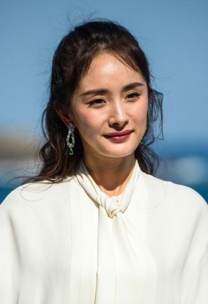 【小编说】别对女人那么苛刻，这世上是有谁不会老？（by 兔美子） 更多热点 图1张