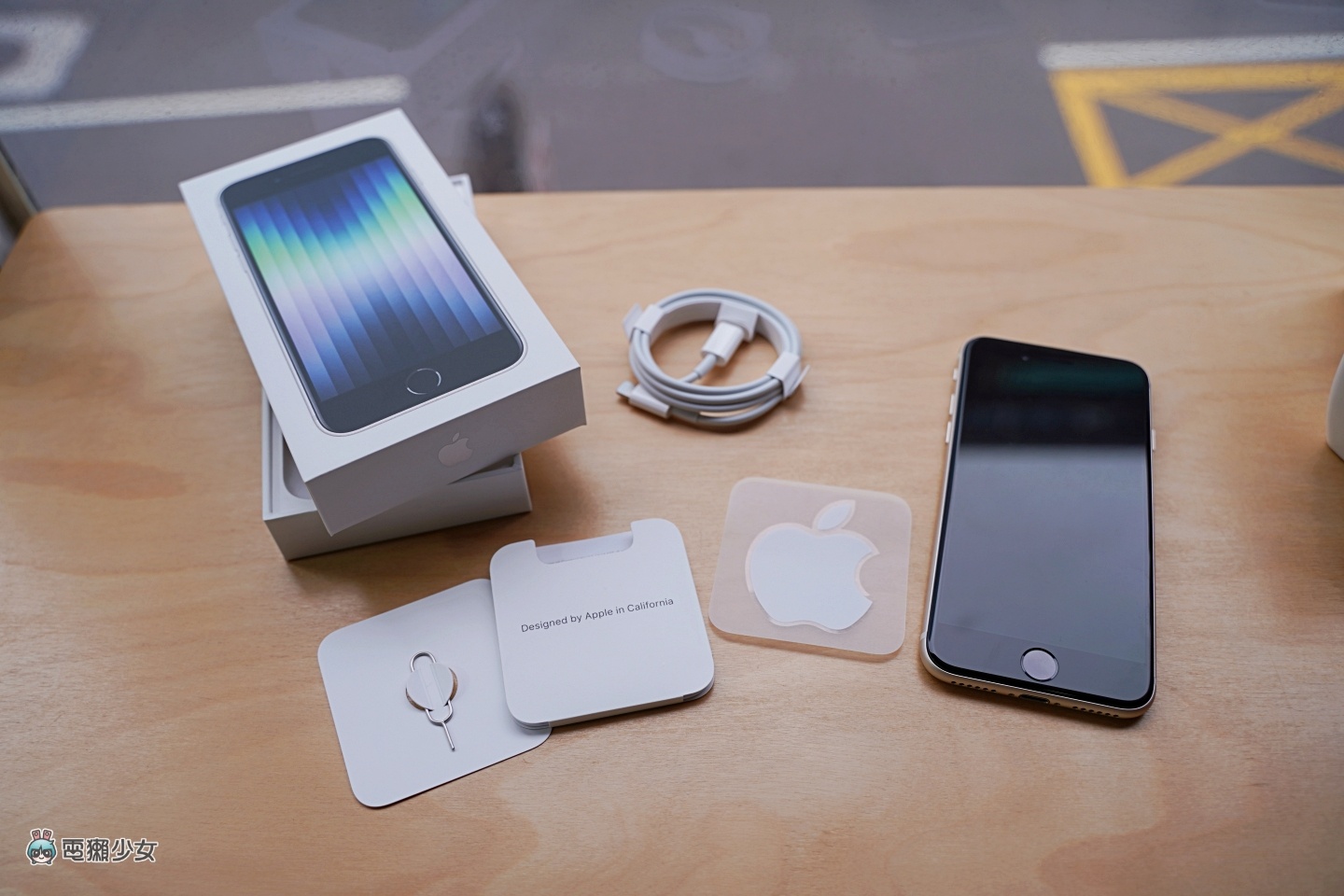 iPhone SE 3 快速开箱！搭载 A15 晶片、支援 5G 四大升级亮点带你一次看 数码科技 图2张