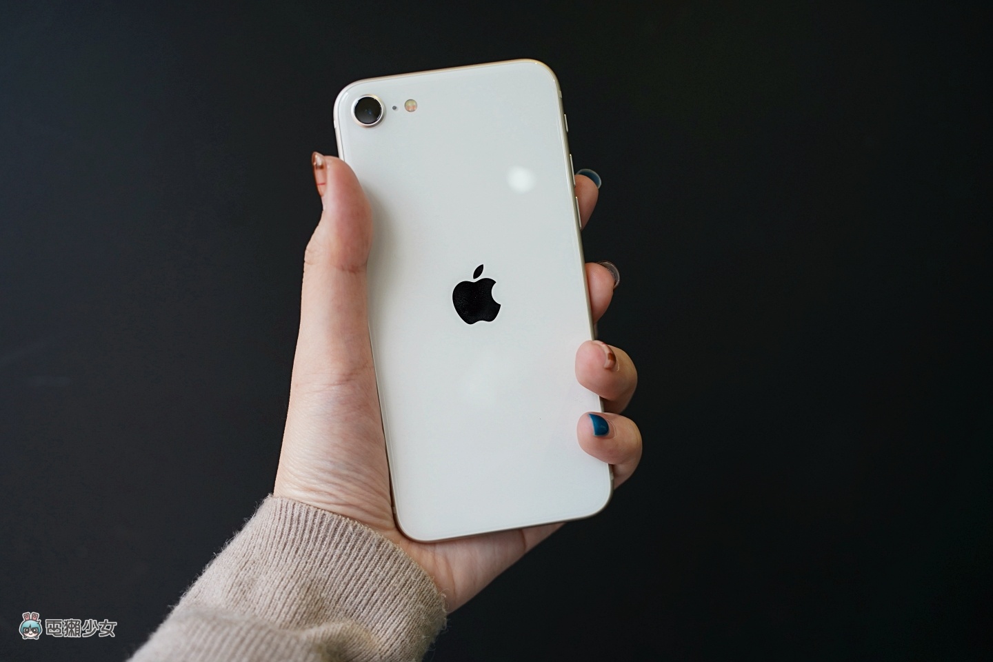 iPhone SE 3 快速开箱！搭载 A15 晶片、支援 5G 四大升级亮点带你一次看 数码科技 图5张