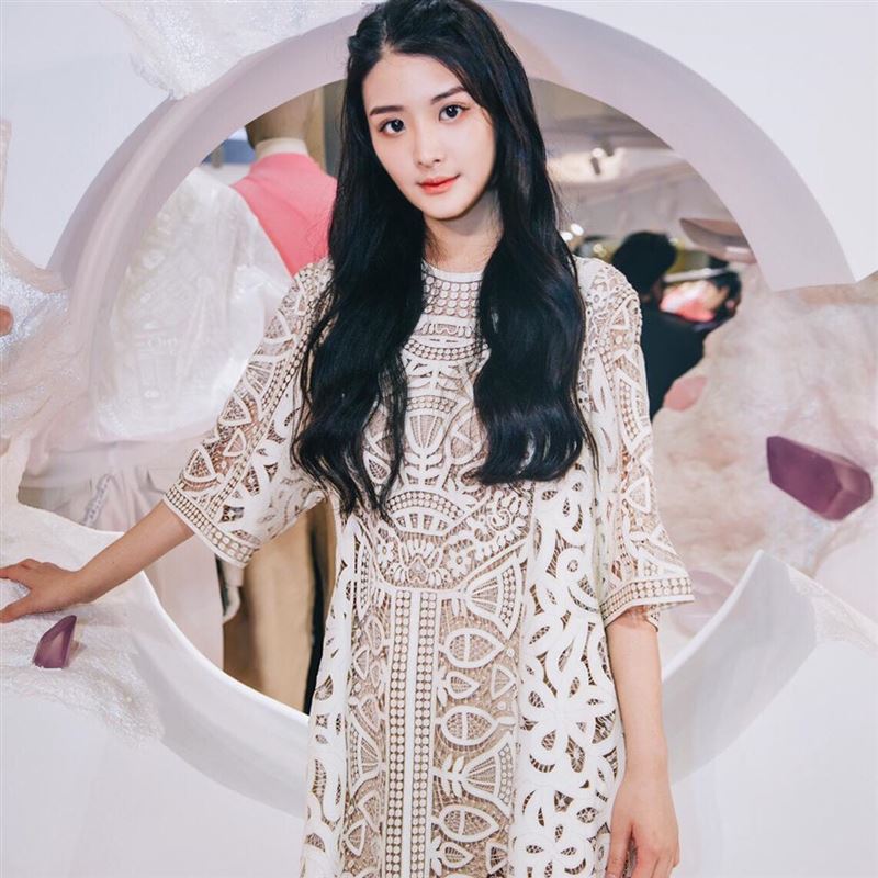 陈昭荣“超正爱女”晒DIY衣帽间　清新风网叹：惊人对比 时尚资讯 图1张