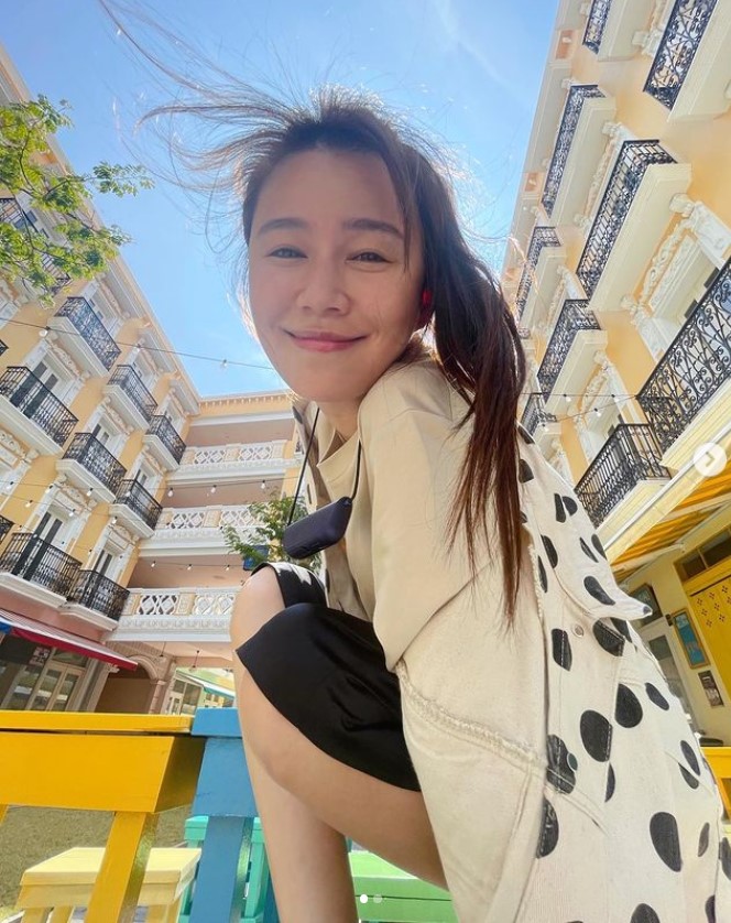 黄翠如街头化身“榴莲女王”！ 遭苗侨伟调侃：马拉妹 娱乐资讯 图1张