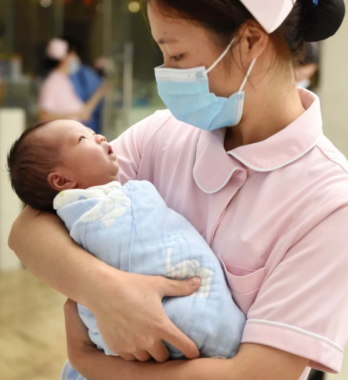 生活｜月子中心vs在家做月子？这5点一定要想清楚！ 更多热点 图1张