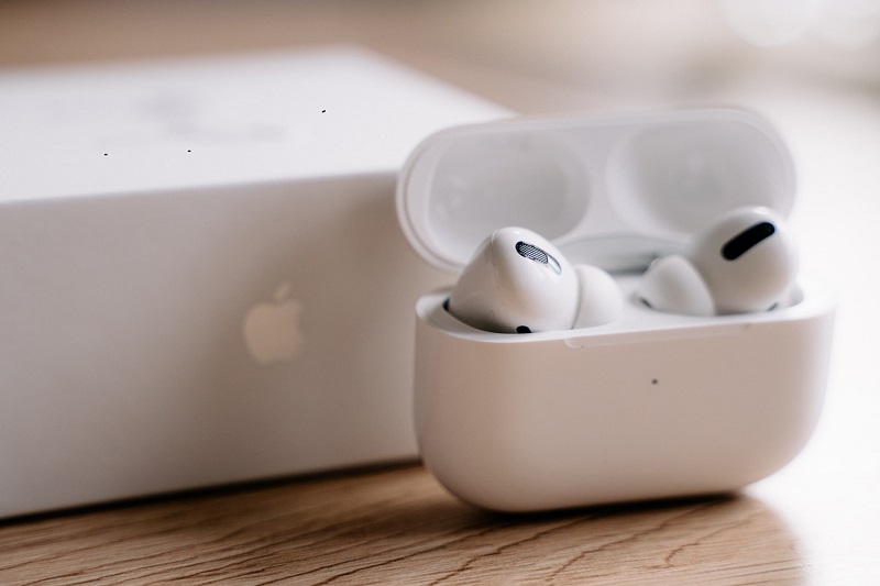 News I AirPods Pro 2 于秋季发布会亮相！外观让人眼前一亮 还有3大改进功能！ 更多热点 图1张