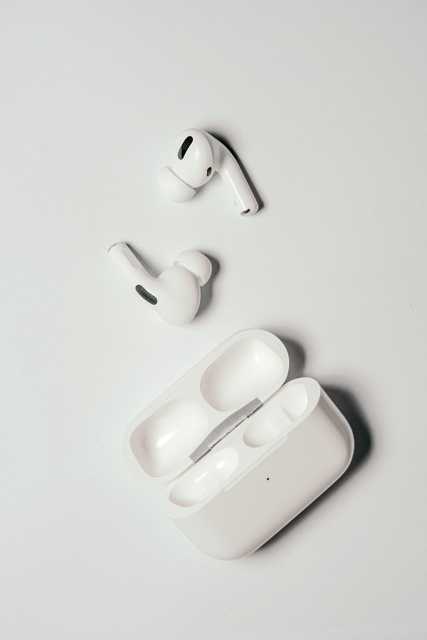 News I AirPods Pro 2 于秋季发布会亮相！外观让人眼前一亮 还有3大改进功能！ 更多热点 图2张