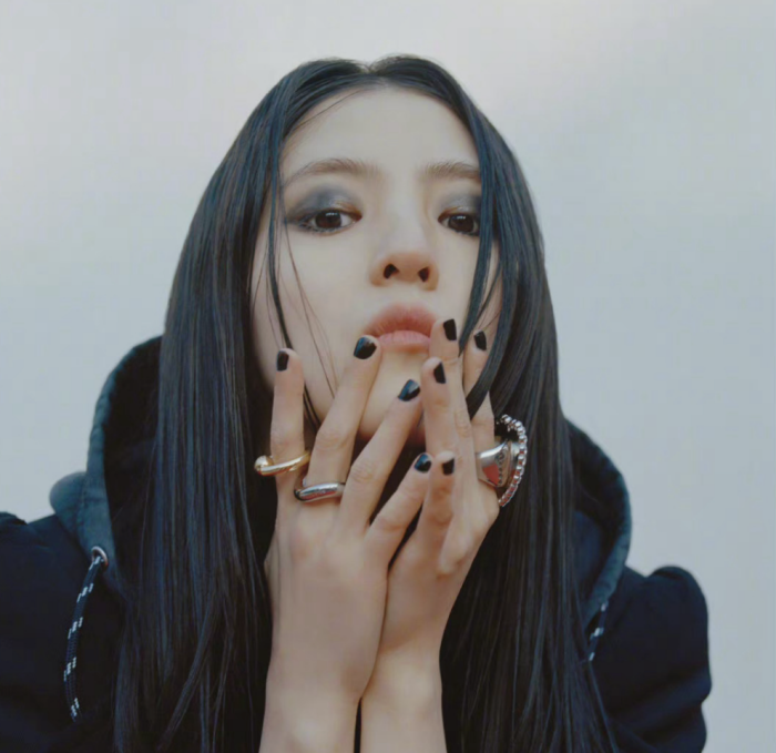Style｜“最美小三”韩素希时尚资源大开，摘Omega新大使头衔！ 更多热点 图1张