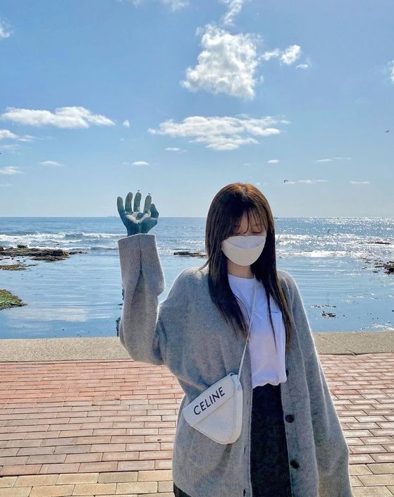 美容 I 2022防晒趋势讲究“抗摩擦”能力，口罩下依旧美美哒！ 更多热点 图1张