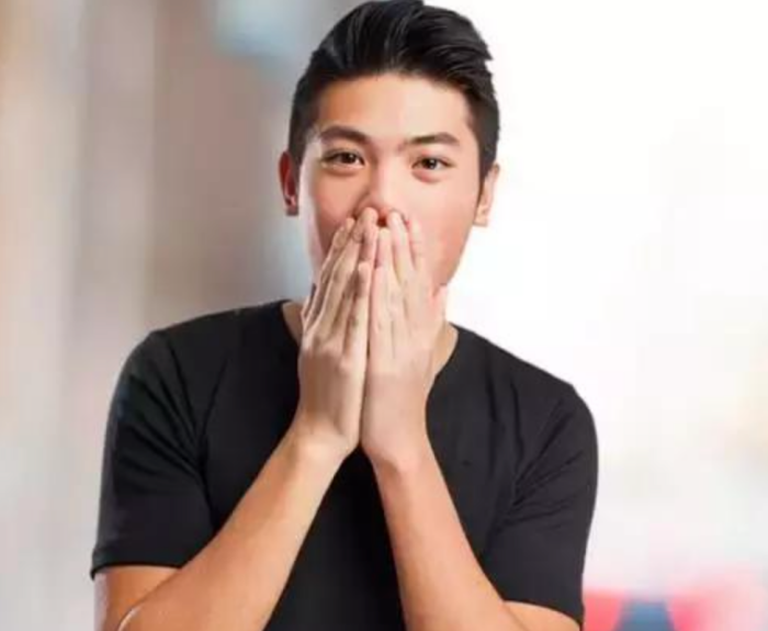 Tips｜不同气味的口臭暗示不同疾病，这5种气味要注意！ 更多热点 图1张
