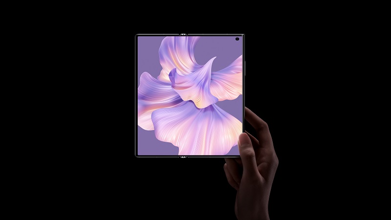 新机 I HUAWEI Mate Xs 2 超吸睛！屏幕外折设计让握手感极佳！ 更多热点 图1张