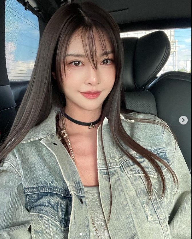 李元玲520激晒东半球！ 真空上阵疑露点...急P图遮羞 娱乐资讯 图1张