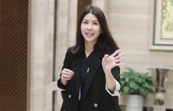 金句 I 王心凌、柳翰雅、许茹芸等40岁后乘风破浪的姐姐7大帅酷金句 更多热点 图4张