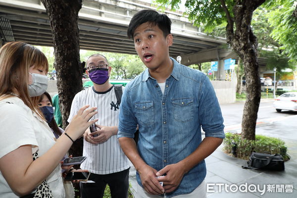 汪小菲求和狗仔！卖惨求停止爆料“看在家里人身体不好的份上” 娱乐资讯 图2张