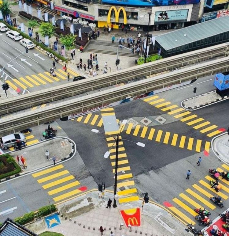 美食 I 马来西亚这些特色麦当劳门店太boleh！殖民地建筑风、河畔视野、40年历史等等 更多热点 图7张