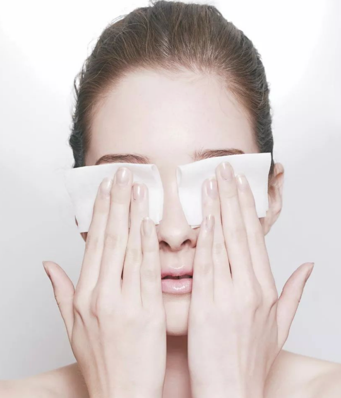 健康｜总是长针眼、眼睛发痒？可能是睫毛里的螨虫在作怪！ 更多热点 图4张