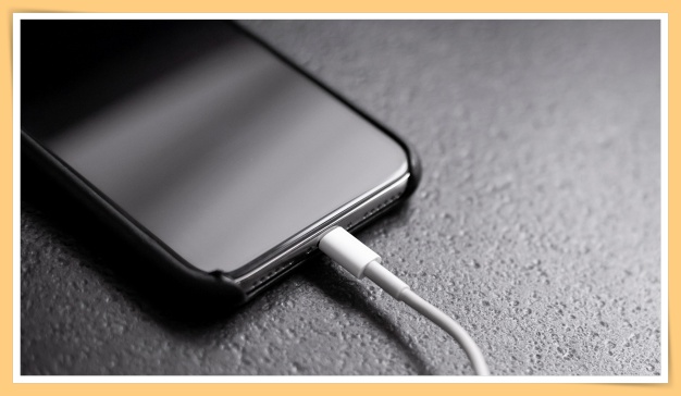 Tips I 果粉最常遇到5个iPhone充电谜团！没有用Wi-Fi和蓝牙要关闭？ 更多热点 图4张