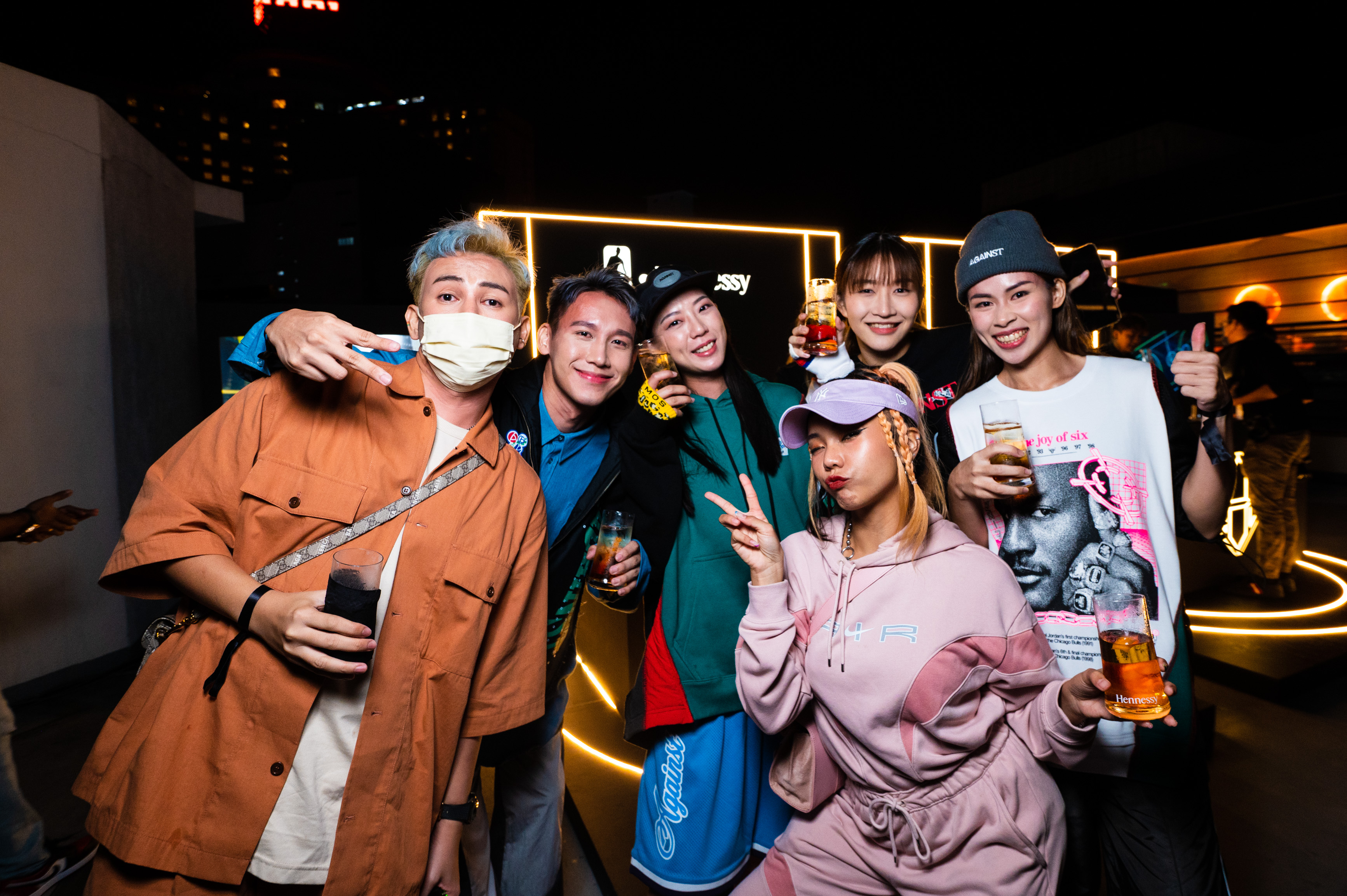 News I 强强联手！Hennessy发布限定活动好酷 更多热点 图4张