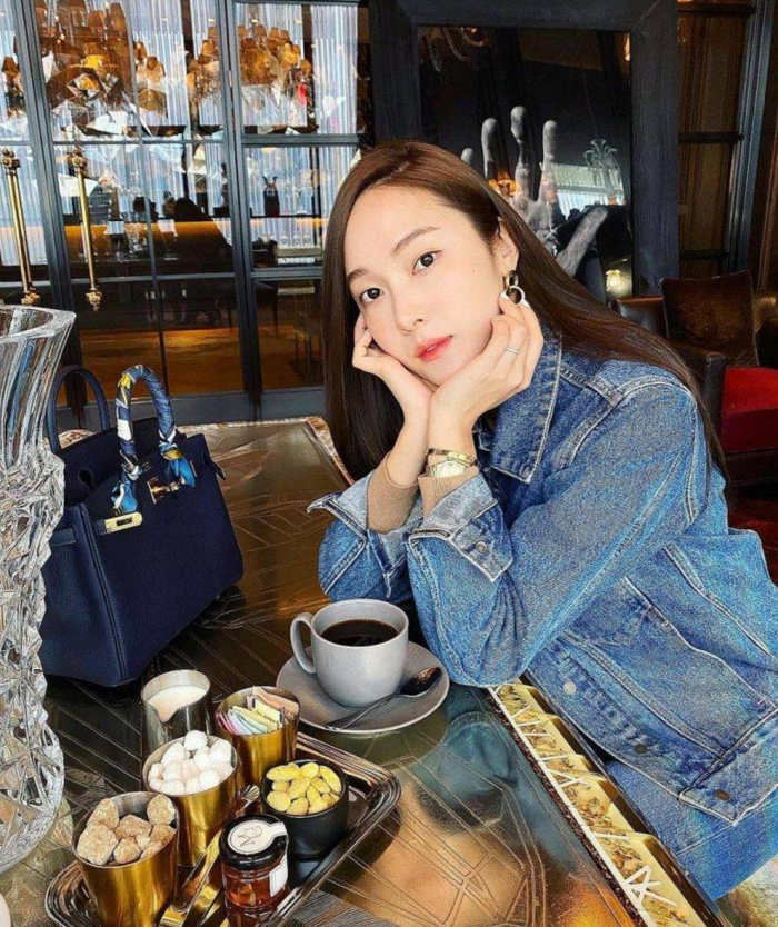 Style｜浪姐Jessica人间富贵花代表？4款最难买爱马仕她都收割完成 更多热点 图2张