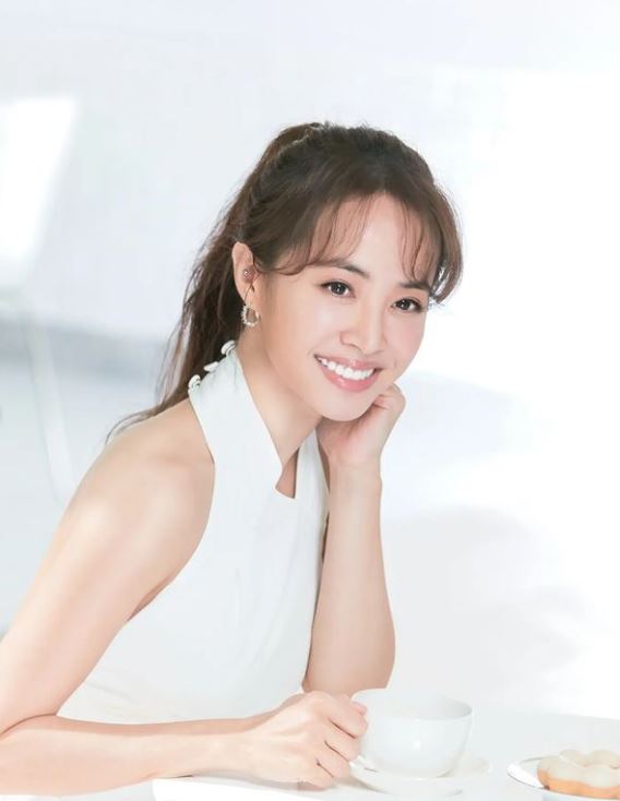 命理 I 两耳不平、眉毛淡薄、双唇过薄！迟婚女性10种面相特征 更多热点 图2张