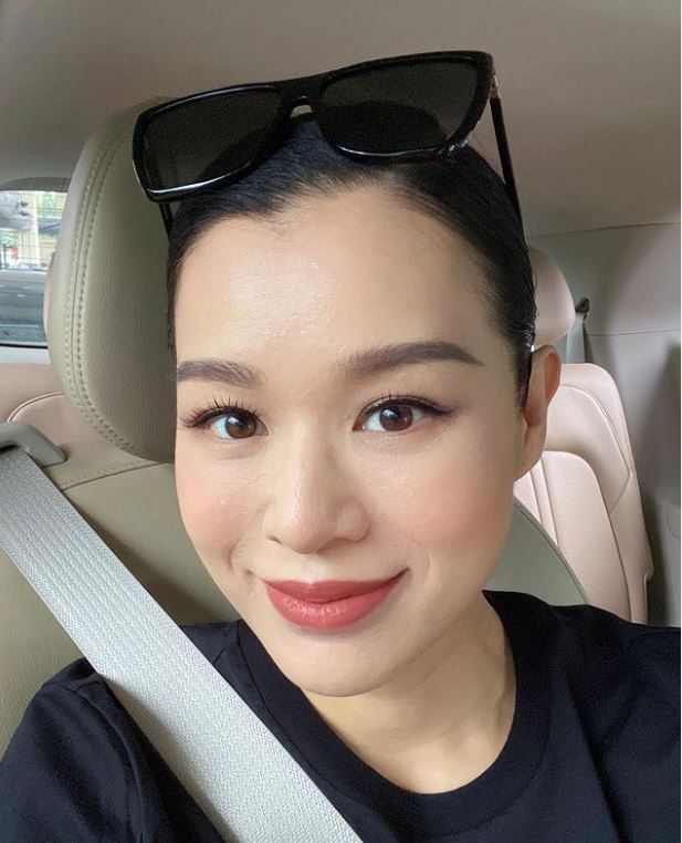 命理 I 两耳不平、眉毛淡薄、双唇过薄！迟婚女性10种面相特征 更多热点 图5张