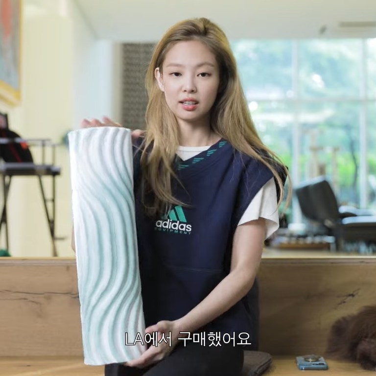 Tips I 国际级美貌这样养成！Jennie夜间保养5件事 更多热点 图2张