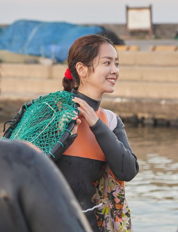 Tips I 《我们的蓝调时光》海女韩志旼排毒去水肿喝这款香蕉饮料 更多热点 图1张