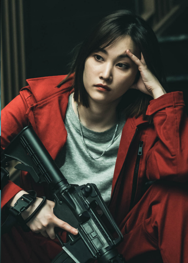 《鱿鱼游戏》、《纸房子》皆“一制服=整部剧”！朴海秀曝：其实不是喜欢.... 娱乐资讯 图4张